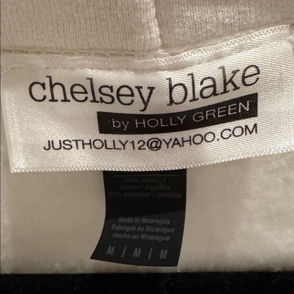 Chelsey Blake by Holly Green White Hoodie with Graphic Design Streetware Medium - Picture 5 of 7